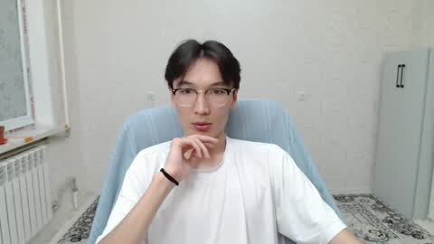 Snapshot of zengom chatting on June 1, 2026, 11:28 pm Zen online show from June 1, 2026, 11:28 pm