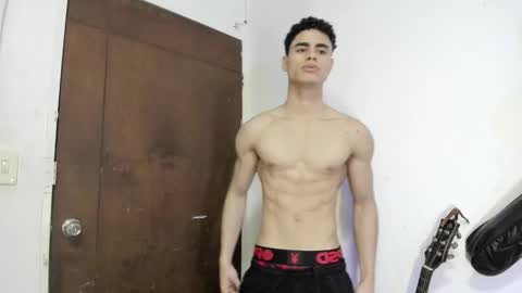 Snapshot of zenhzu chatting on December 5, 2024, 11:51 pm zenzhu online show from December 5, 2024, 11:51 pm