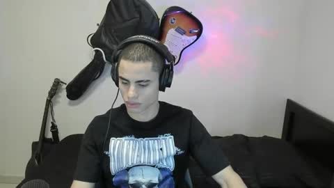 Snapshot of zenhzu chatting on December 31, 2024, 11:39 pm zenzhu online show from December 31, 2024, 11:39 pm