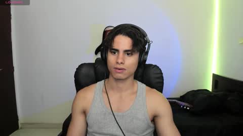 zenzhu online show from November 17, 2025, 9:42 pm