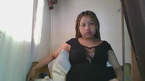 zenicee online show from December 5, 2025, 12:14 pm