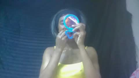 zeolineess online show from December 5, 2025, 3:26 am