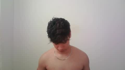 zeus_183 online show from November 7, 2025, 1:33 pm