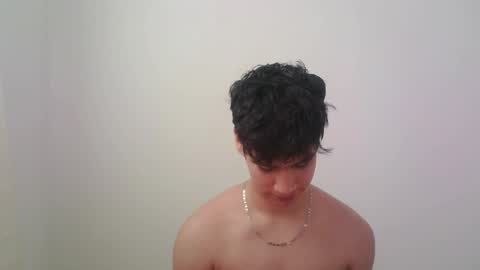 zeus_183 online show from November 8, 2025, 1:55 pm