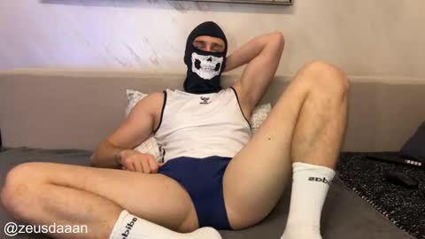 Snapshot of zeusdaaan chatting on October 30, 2025, 9:04 pm Zeus online show from October 30, 2025, 9:04 pm