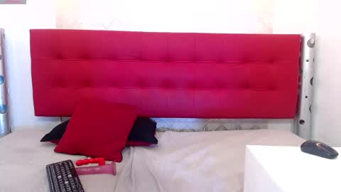 ZHAMIRA  ANDRES online show from February 28, 2025, 11:23 pm