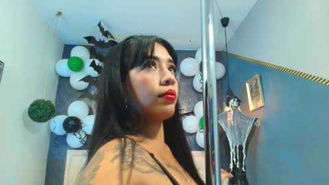 ZHAMIRA  ANDRES online show from October 23, 2025, 10:08 pm