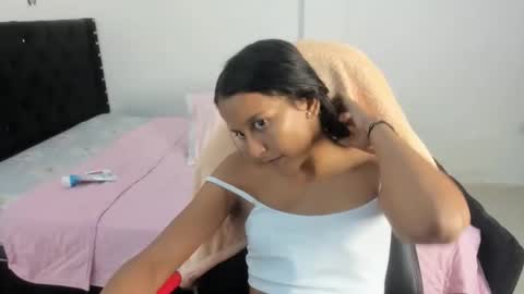 zharahot_69 online show from May 27, 2026, 6:16 pm