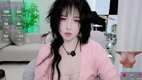 zhen online show from October 29, 2025, 2:52 pm