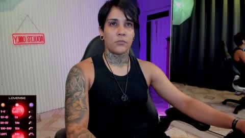 zhoestrong online show from June 17, 2026, 12:13 am