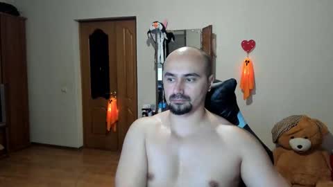 Ziesh online show from November 1, 2025, 8:33 pm