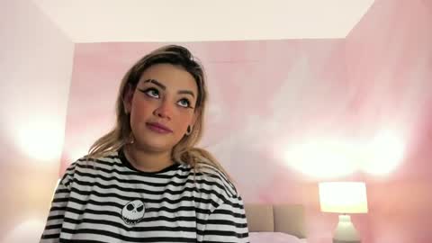 zihaadams_ online show from May 24, 2026, 7:52 pm