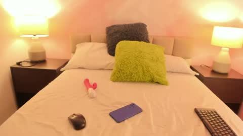 zihaadams_ online show from May 30, 2026, 8:17 pm