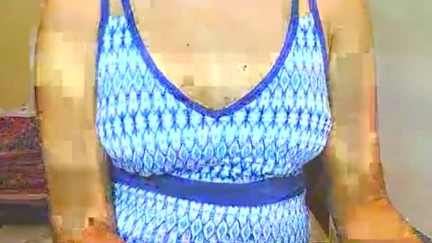 Snapshot of zisaa_indian chatting on March 3, 2025, 8:27 am Zisu online show from March 3, 2025, 8:27 am