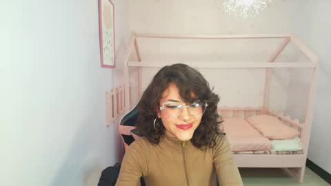 zoe_ch_ online show from January 8, 2025, 9:23 pm