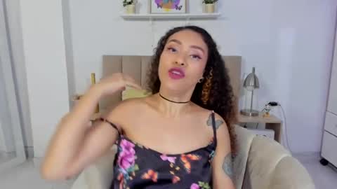 Zoe Gruber online show from July 8, 2026, 12:15 am