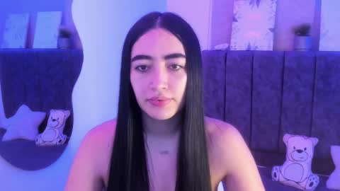 zoe_jones7 online show from February 7, 2026, 11:52 pm