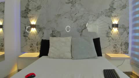 Zoe online show from April 9, 2026, 11:48 am