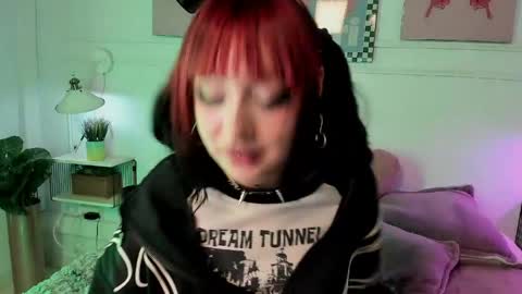 Snapshot of zoe_lynch_ chatting on May 11, 2026, 3:29 pm Zoe Lynch online show from May 11, 2026, 3:29 pm
