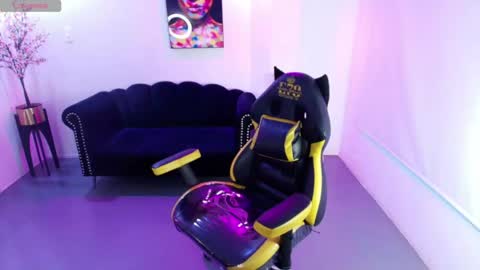zoe  online show from May 9, 2026, 12:32 pm