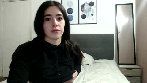 Snapshot of zoe_mill33r chatting on February 26, 2025, 3:53 am Zoe online show from February 26, 2025, 3:53 am