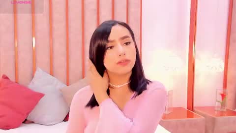 Snapshot of zoe_monrow chatting on July 12, 2026, 12:40 pm Zoe Monrow online show from July 12, 2026, 12:40 pm