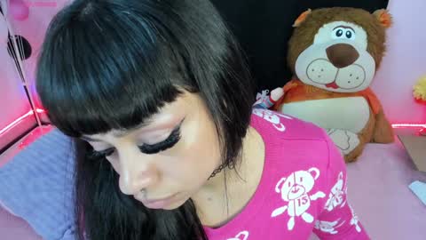 zoe_sullivan_ online show from December 18, 2024, 12:51 pm