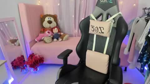 zoe_sullivan_ online show from February 28, 2026, 9:10 am