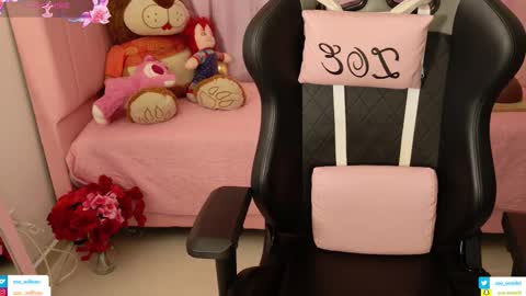 zoe_sullivan_ online show from March 14, 2026, 9:37 am