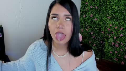 Zoe online show from December 9, 2024, 2:45 am