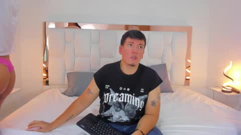 Snapshot of zoeandethan chatting on September 16, 2025, 6:31 pm Zoe And Ethan online show from September 16, 2025, 6:31 pm