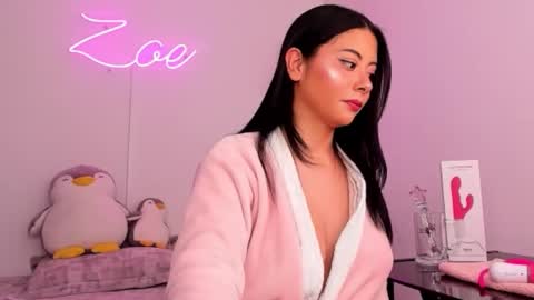 zoecams online show from February 9, 2026, 4:44 pm