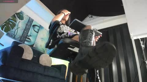 Zoe online show from February 10, 2026, 2:26 am