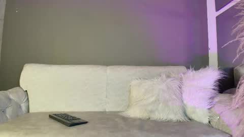ZOE online show from May 17, 2026, 7:10 pm