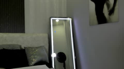 Snapshot of zoee_martins_ chatting on June 30, 2026, 11:33 am Zoe 3 online show from June 30, 2026, 11:33 am