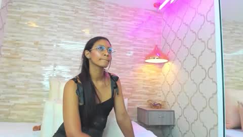 Snapshot of zoeesmitth chatting on September 29, 2025, 11:48 am ZoeeSmitth online show from September 29, 2025, 11:48 am