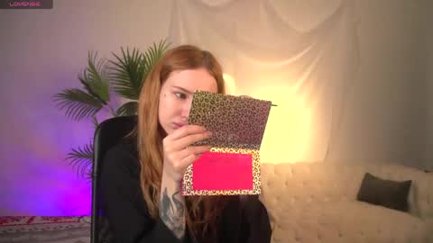 Snapshot of zoeford_ chatting on May 23, 2026, 5:23 am ZOE online show from May 23, 2026, 5:23 am