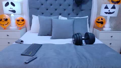 Snapshot of zoekrug chatting on October 16, 2025, 4:08 pm Zoe Krug online show from October 16, 2025, 4:08 pm