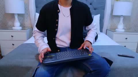 Snapshot of zoekrug chatting on October 25, 2025, 11:51 am Zoe Krug online show from October 25, 2025, 11:51 am