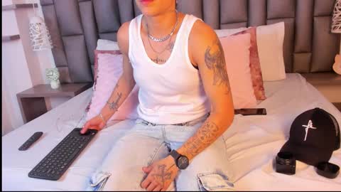 Zoe Krug online show from March 17, 2026, 12:30 pm