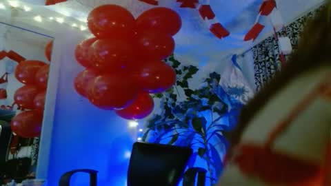 Snapshot of zoemi chatting on February 13, 2025, 8:27 am zoemi online show from February 13, 2025, 8:27 am