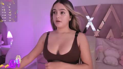 Snapshot of zoemina__ chatting on September 14, 2025, 3:33 pm Antonella Kim online show from September 14, 2025, 3:33 pm