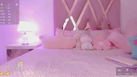 Snapshot of zoemina__ chatting on September 20, 2025, 2:40 pm Antonella Kim online show from September 20, 2025, 2:40 pm