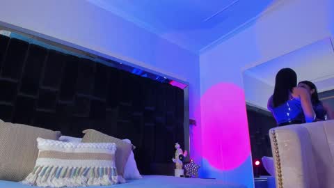 zoevidal_ online show from March 9, 2025, 11:47 am