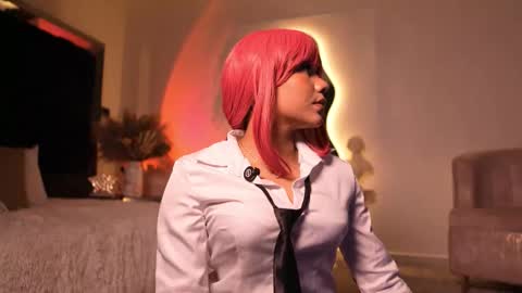 zoevidal_ online show from November 14, 2025, 12:15 pm