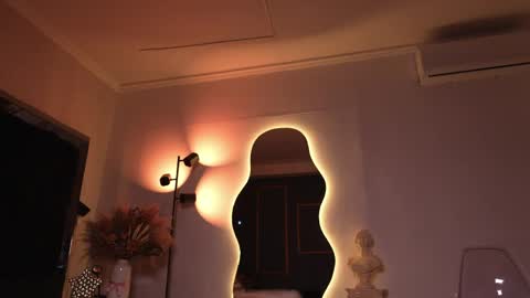 Snapshot of zoevidal_ chatting on May 2, 2026, 12:10 pm zoevidal_ online show from May 2, 2026, 12:10 pm