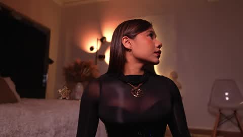 Snapshot of zoevidal_ chatting on May 19, 2026, 12:11 pm zoevidal_ online show from May 19, 2026, 12:11 pm