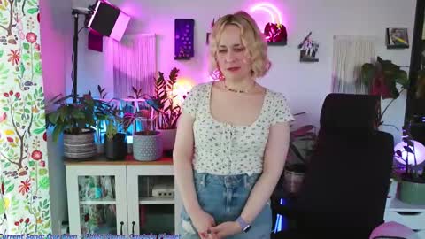 Snapshot of zoeyryan chatting on February 27, 2026, 6:52 pm Zoey Ryan online show from February 27, 2026, 6:52 pm