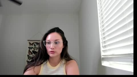 Zoie online show from June 11, 2026, 9:35 pm