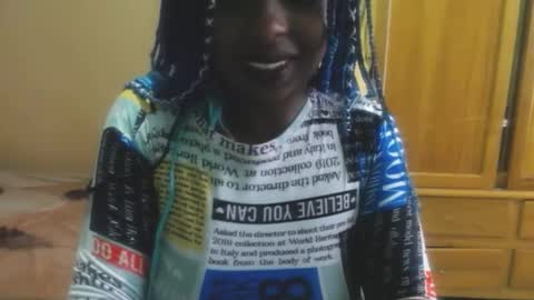 Zooe online show from January 29, 2025, 7:32 pm